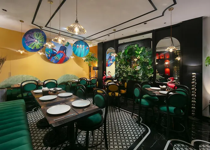 Hanoi Center Silk Classic Hotel & Travel